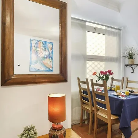 Lovely Bright Duplex By Hostwise